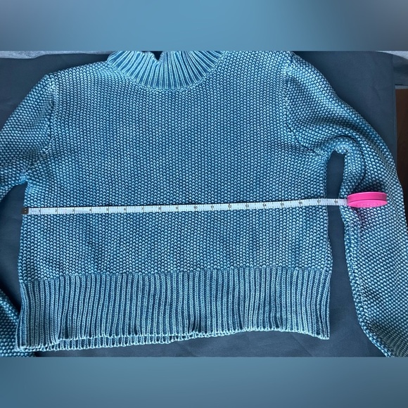 Kendall and Kylie Cropped Sweater in Distressed Blue - Size Small - Picture 6 of 11